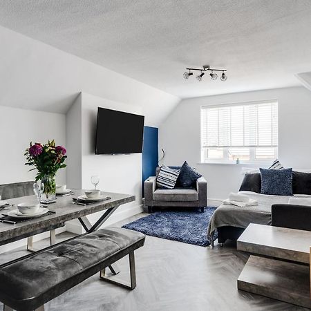 St David'S - Stylish 2 Bed Apartment, Free Parking, Close To Beach Lytham St Annes Buitenkant foto